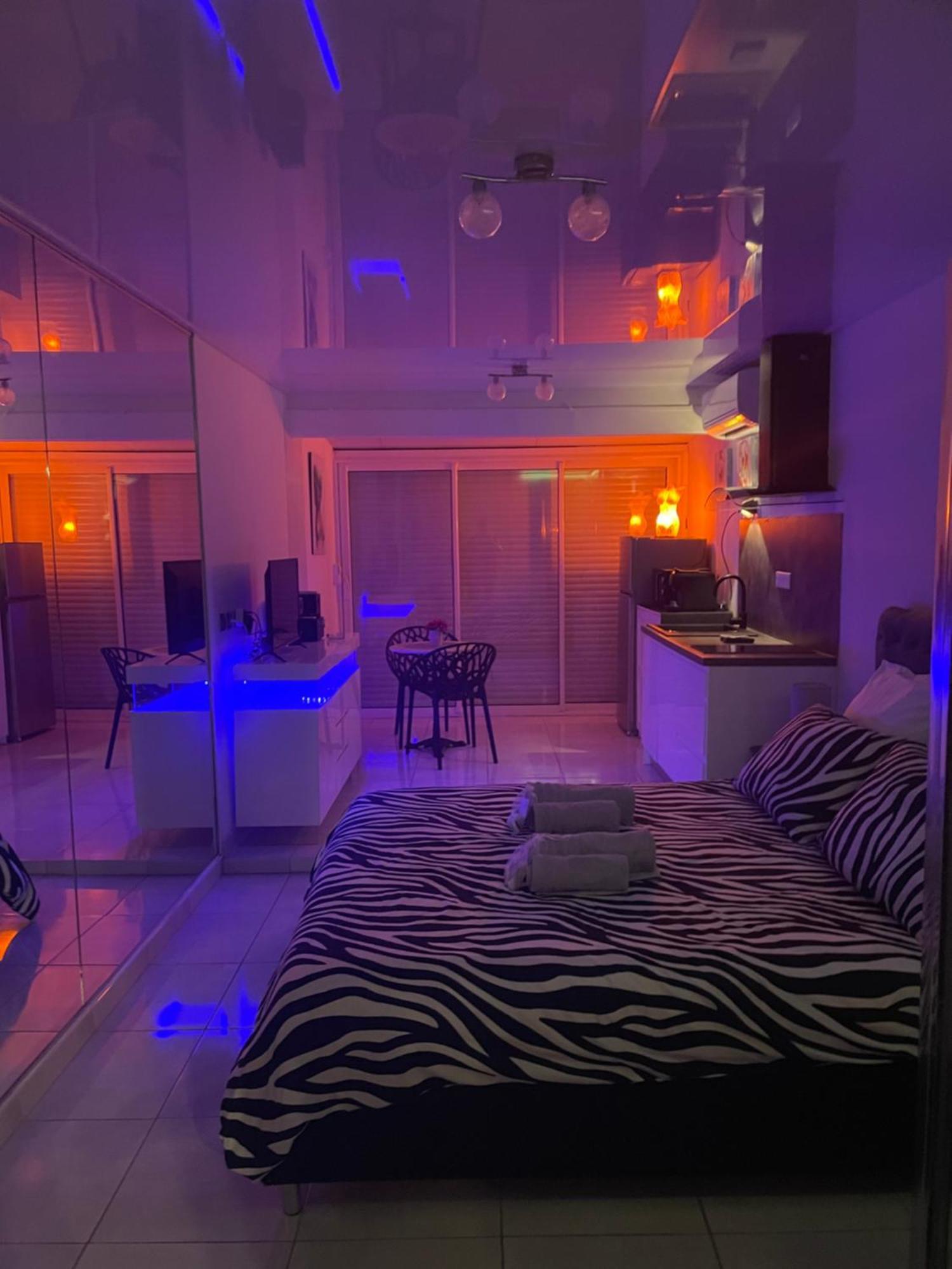 The Naturist Glamour Suite Agde Exteriör bild